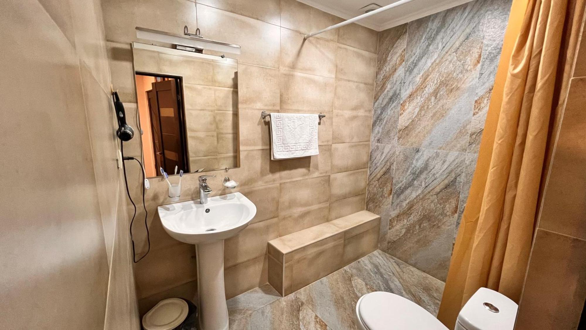 Elross Hotel Γιερεβάν Εξωτερικό φωτογραφία