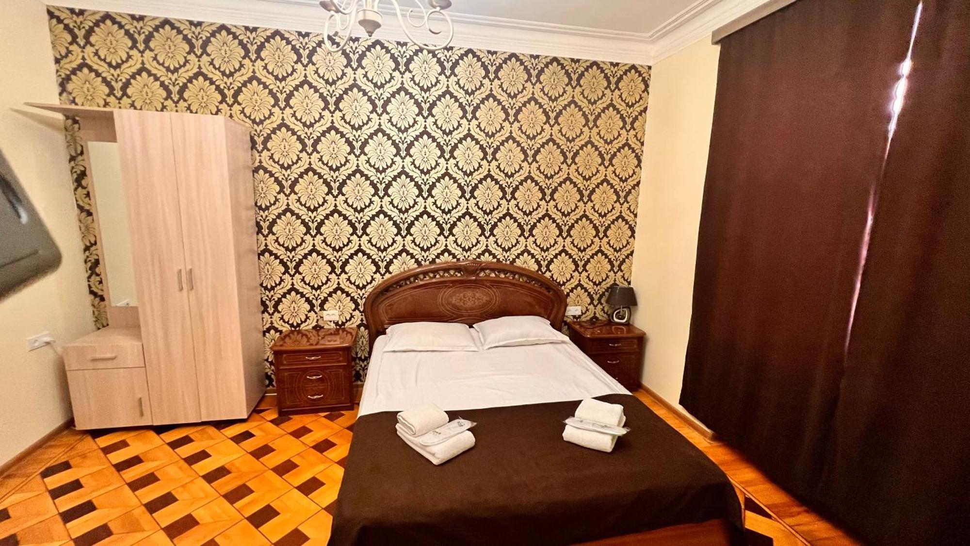 Elross Hotel Γιερεβάν Εξωτερικό φωτογραφία