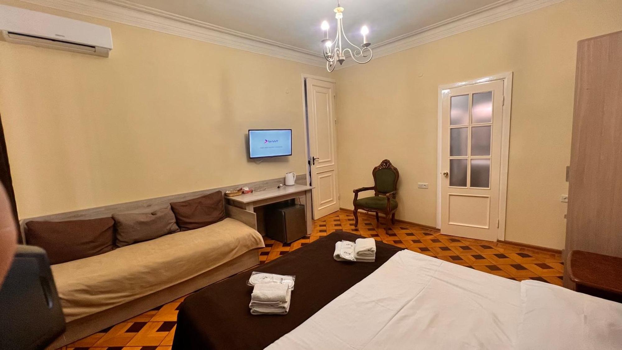 Elross Hotel Γιερεβάν Εξωτερικό φωτογραφία