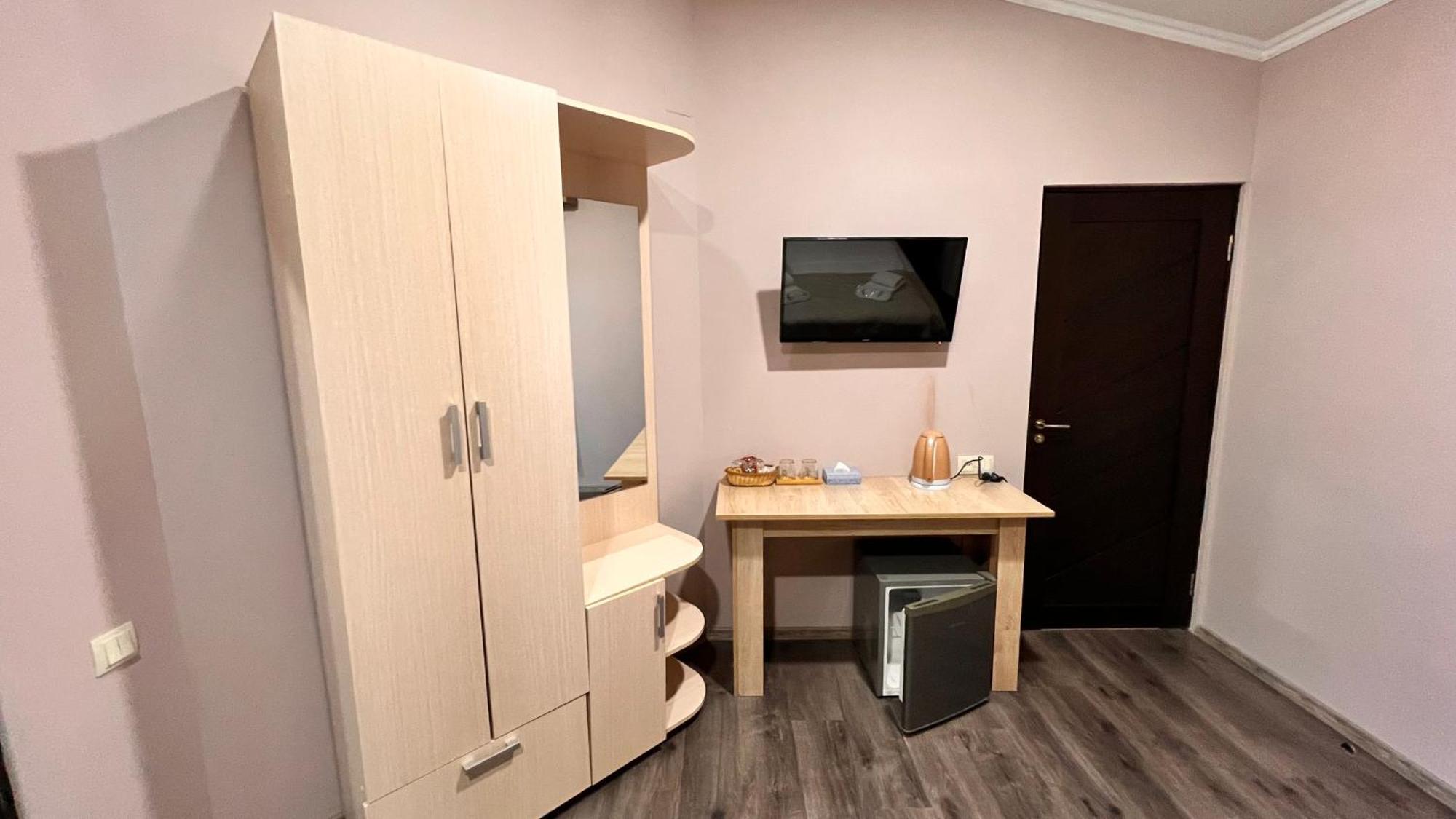 Elross Hotel Γιερεβάν Εξωτερικό φωτογραφία