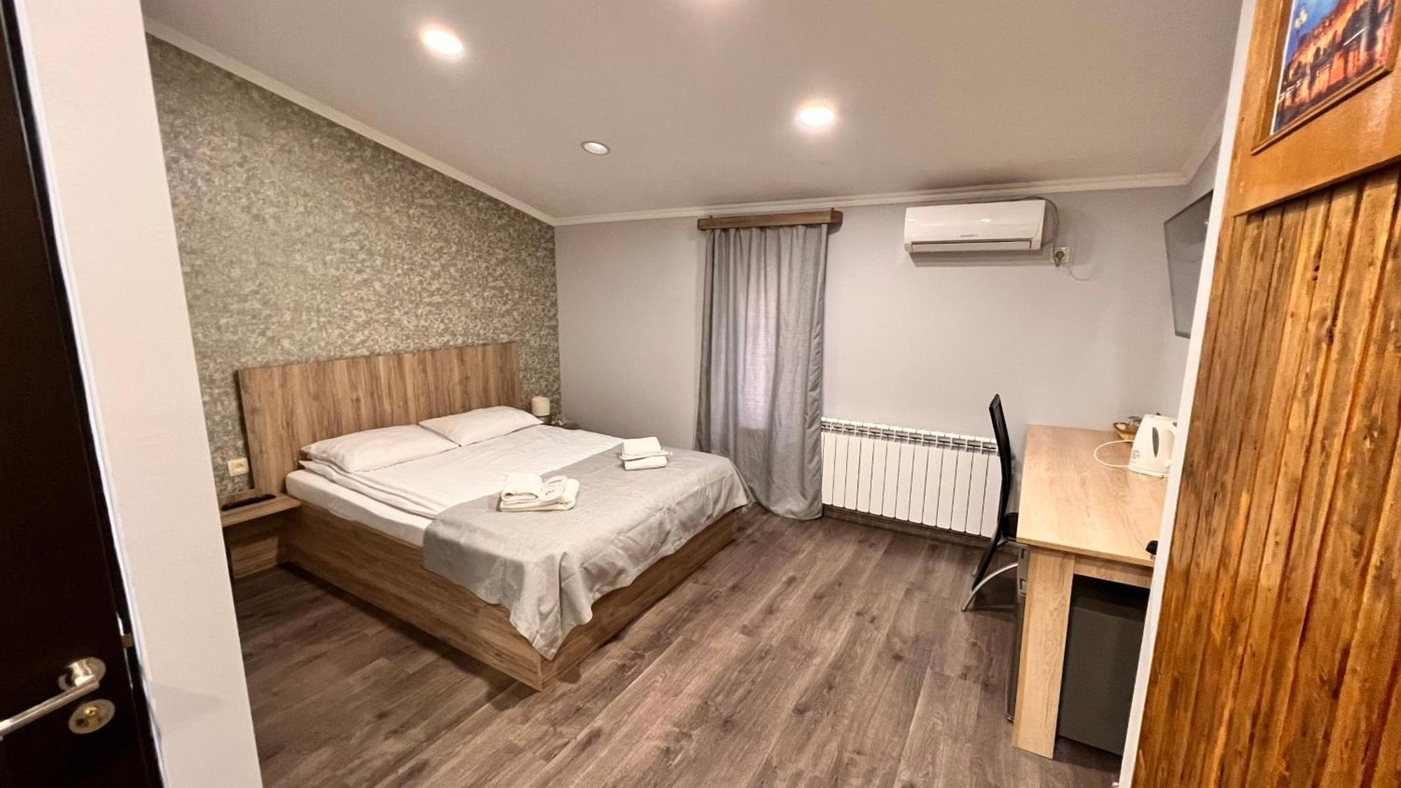 Elross Hotel Γιερεβάν Εξωτερικό φωτογραφία