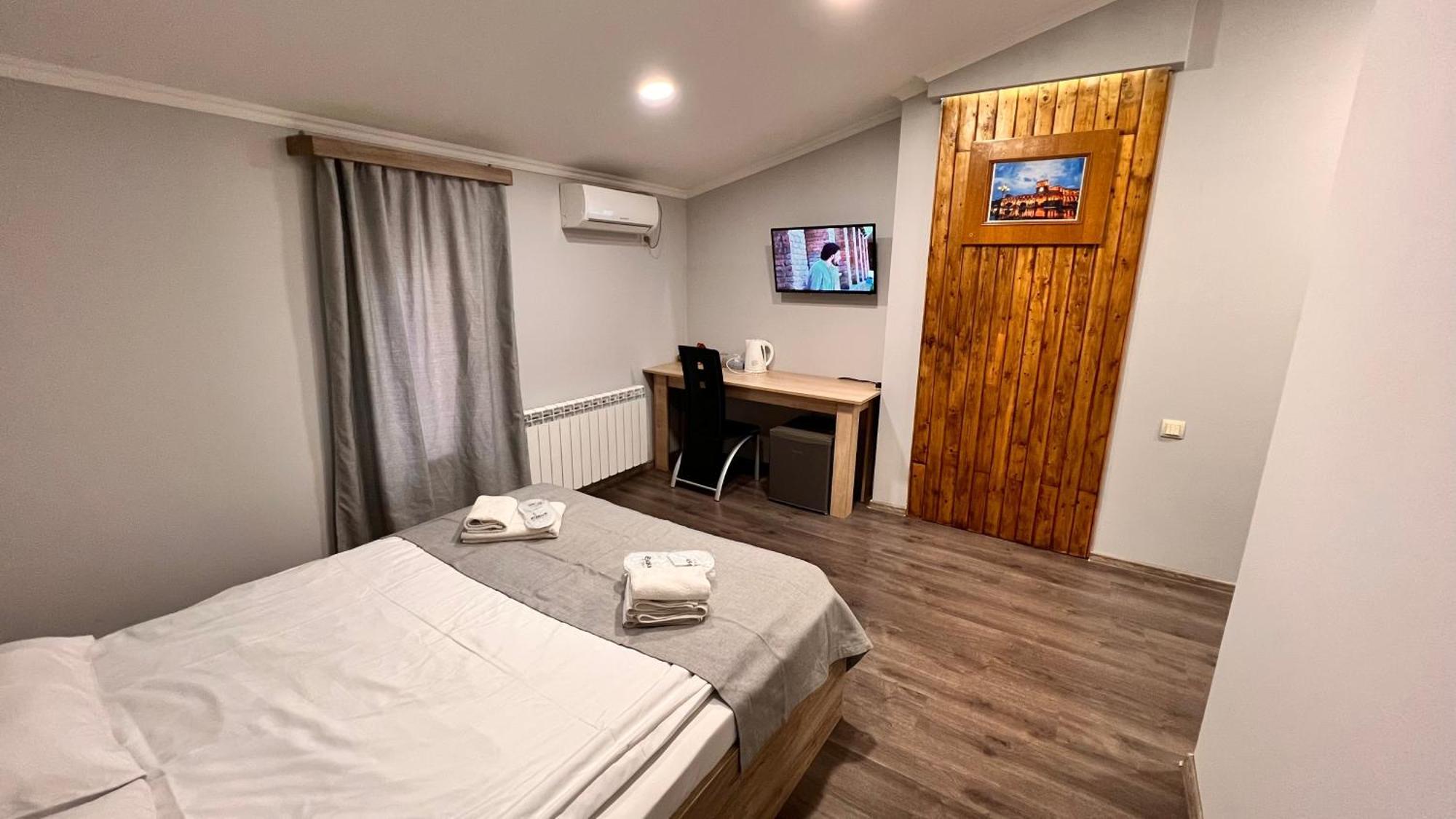 Elross Hotel Γιερεβάν Εξωτερικό φωτογραφία
